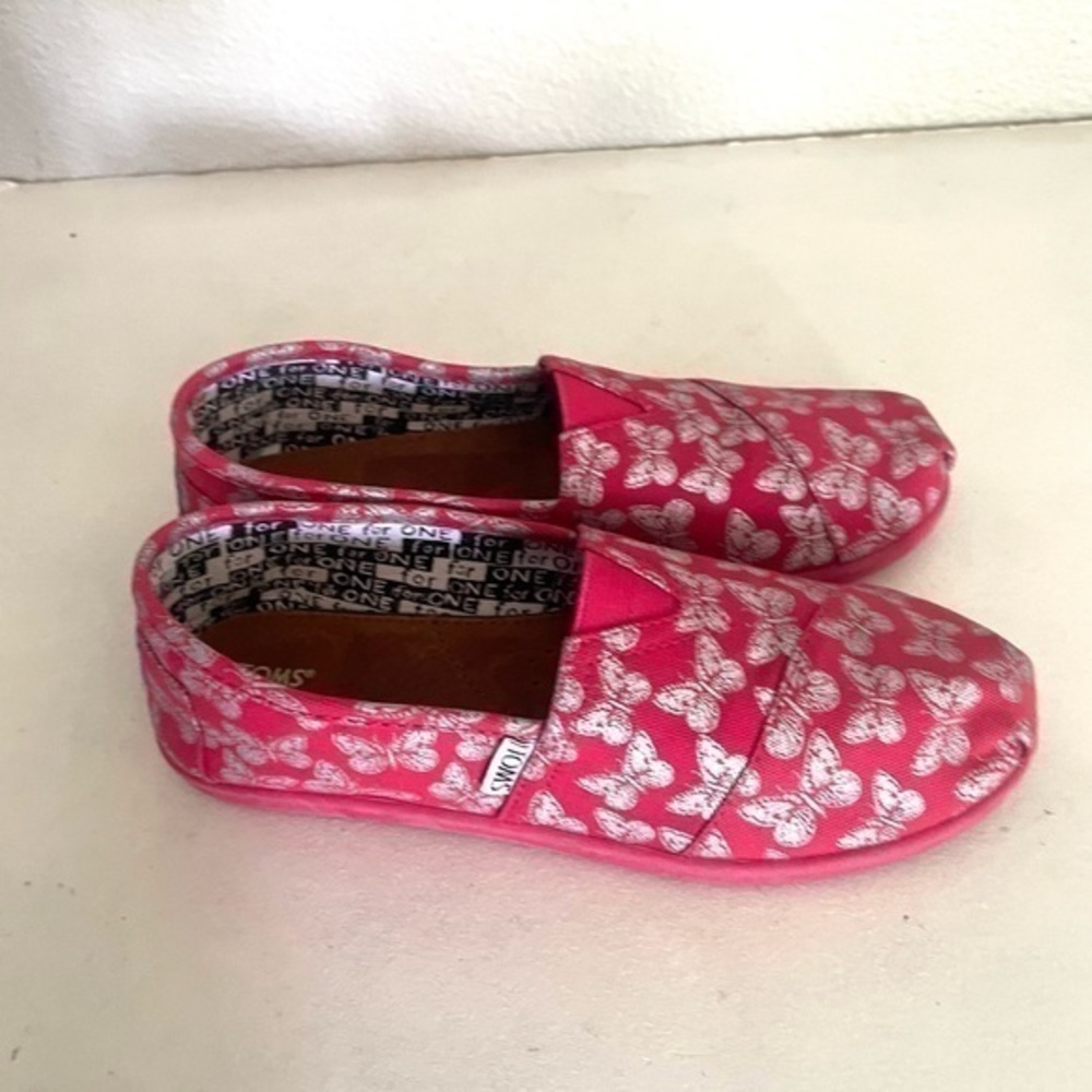 TOMS red pink silver butterfly print slip on canvas shoe size 4Y